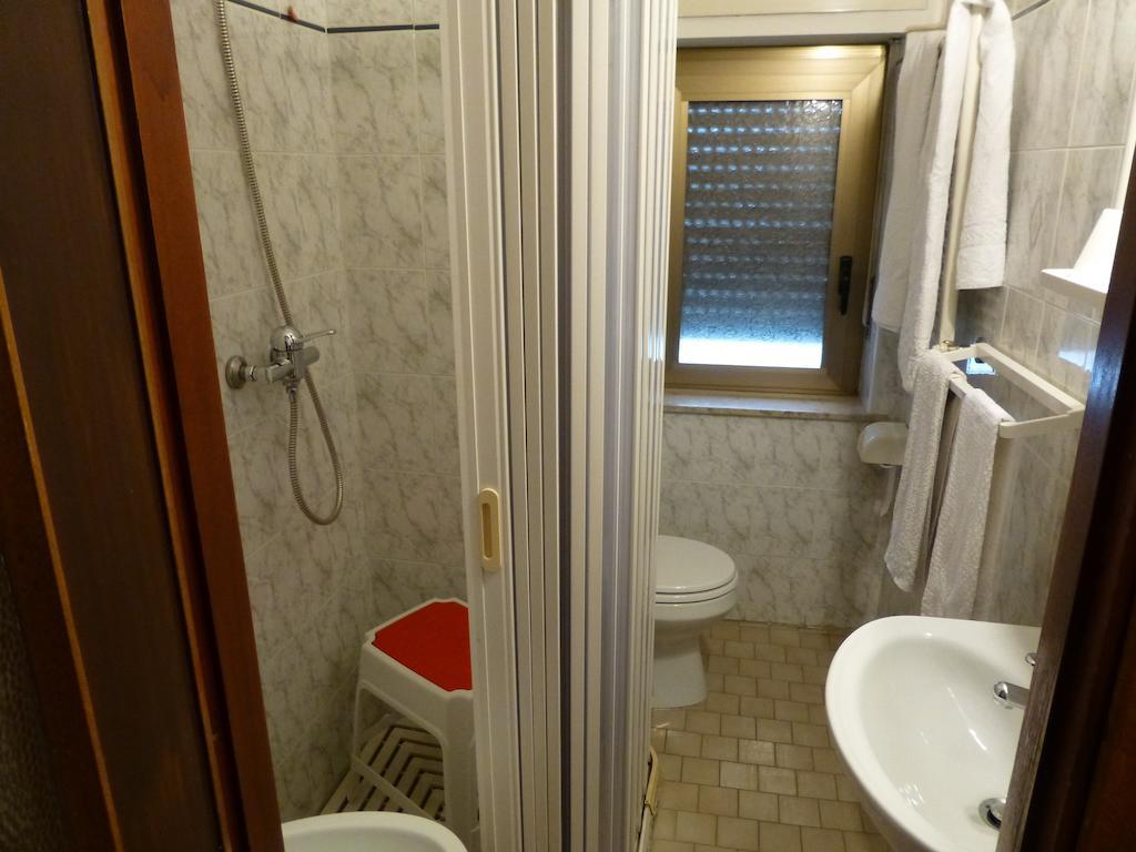 Hotel Beau Séjour Sarre Habitación foto