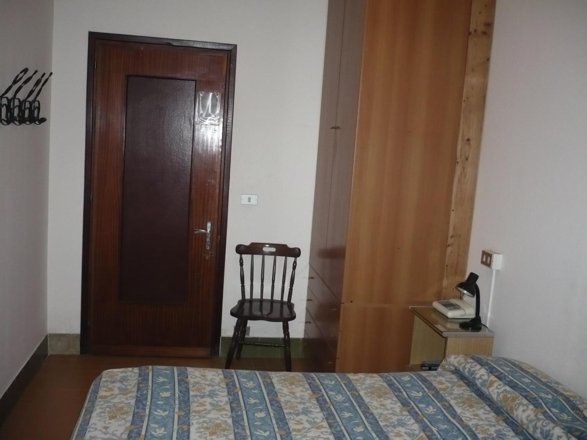 Hotel Beau Séjour Sarre Habitación foto